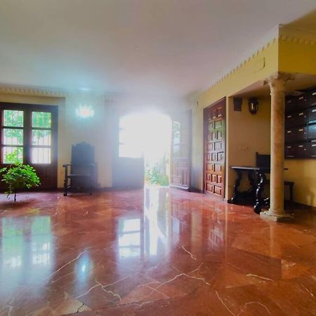 Apartament Plaza Cristo De Burgos Sewilla Zewnętrze zdjęcie