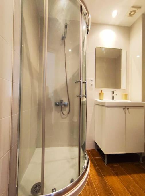 Apartament Plaza Cristo De Burgos Sewilla Zewnętrze zdjęcie