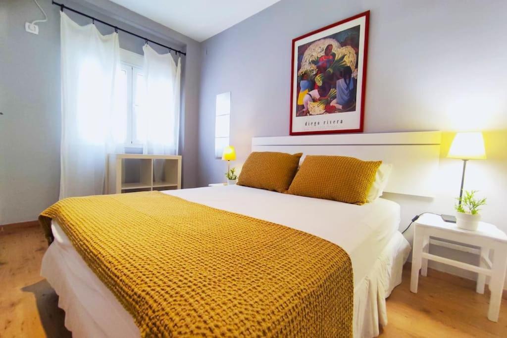 Apartament Plaza Cristo De Burgos Sewilla Zewnętrze zdjęcie